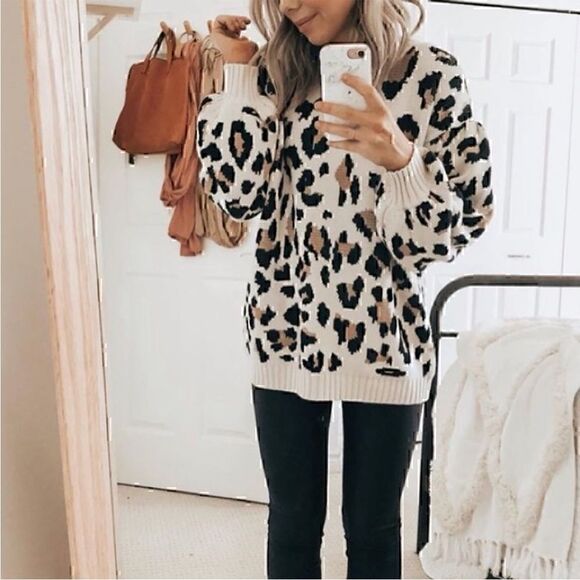 Pink Lily Sweaters - Pink Lily Boutique Wild Hearts Sweater -BLACK
